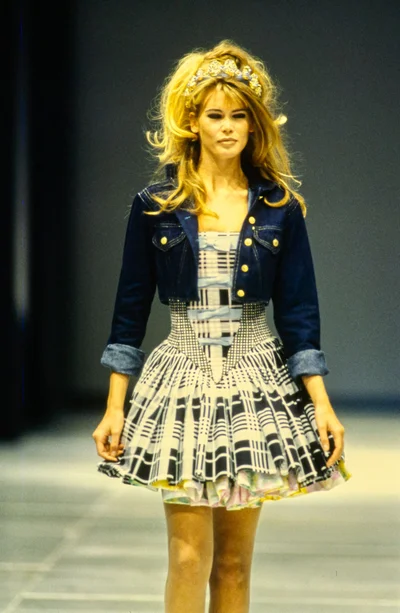 Look 3